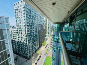 Modern 2bed 2bath apartment Canary Wharf - upto 5 person